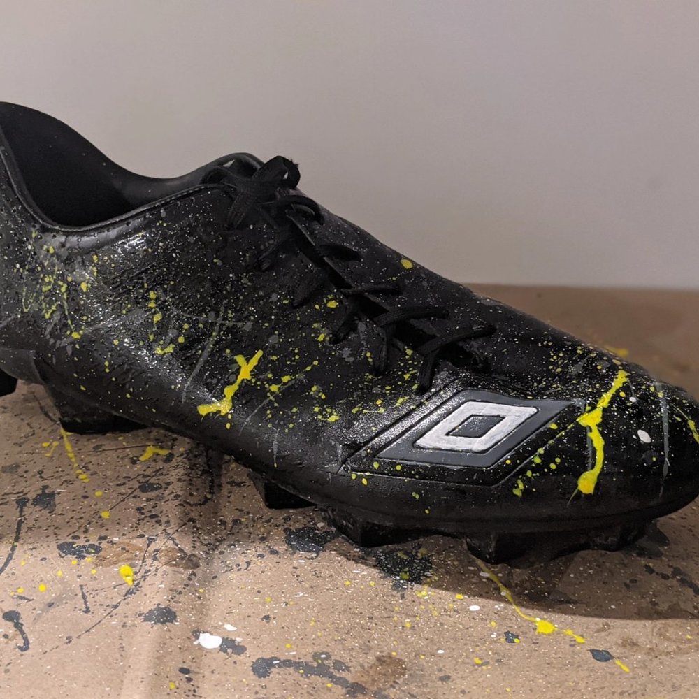 *CUSTOM* Umbro men's club 4.0 black soccer cleats